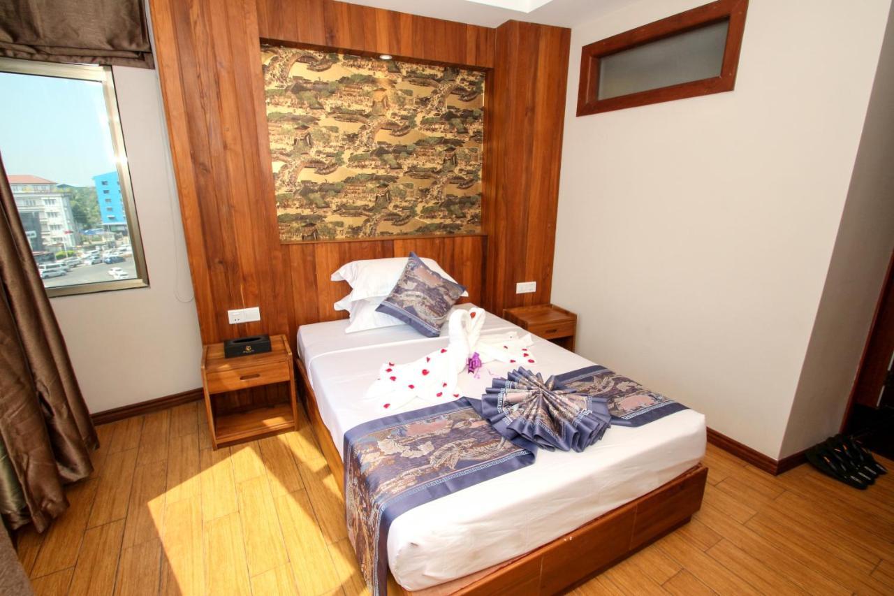 Gemsy Hotel Янгон Екстер'єр фото
