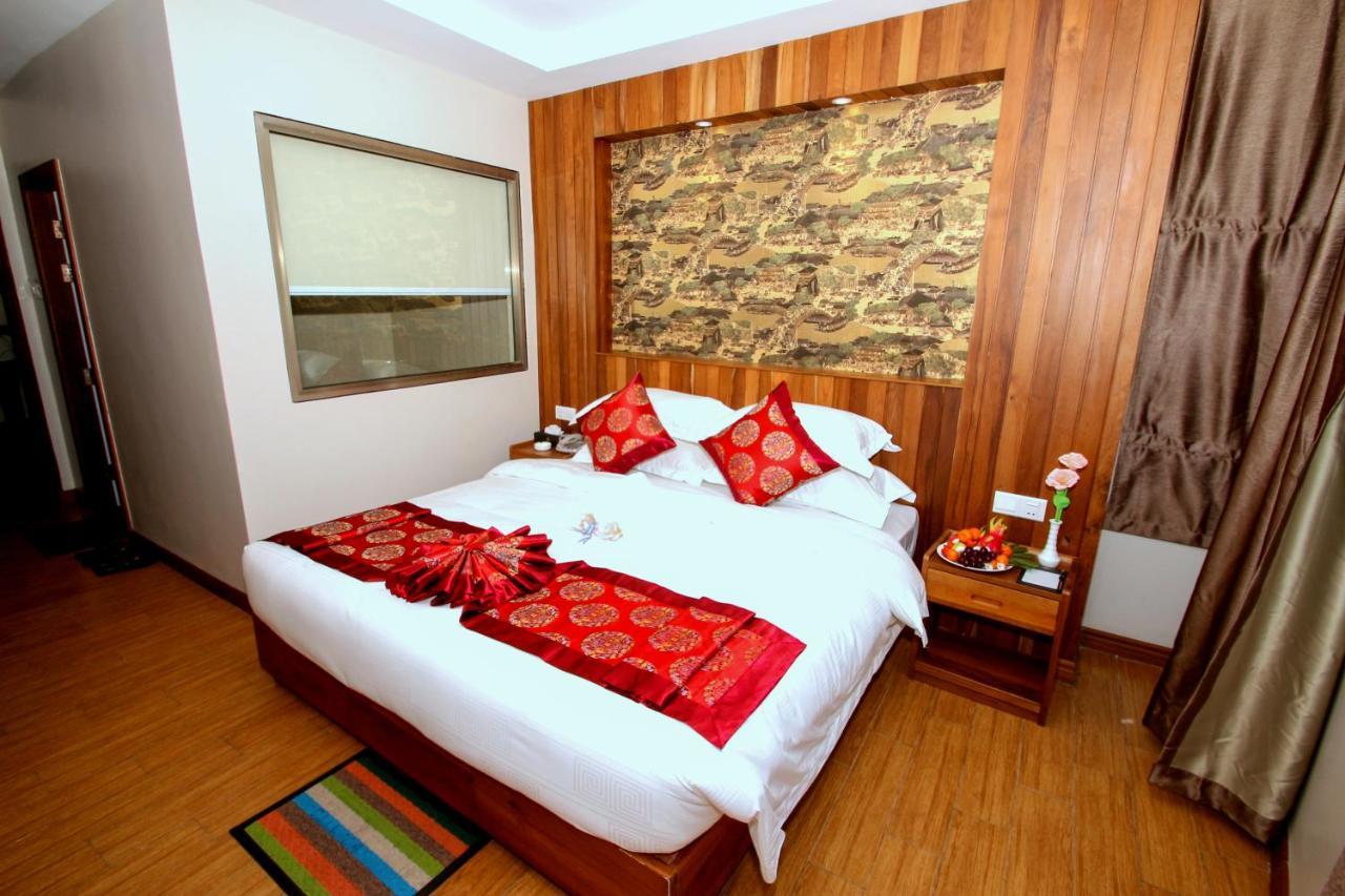 Gemsy Hotel Янгон Екстер'єр фото